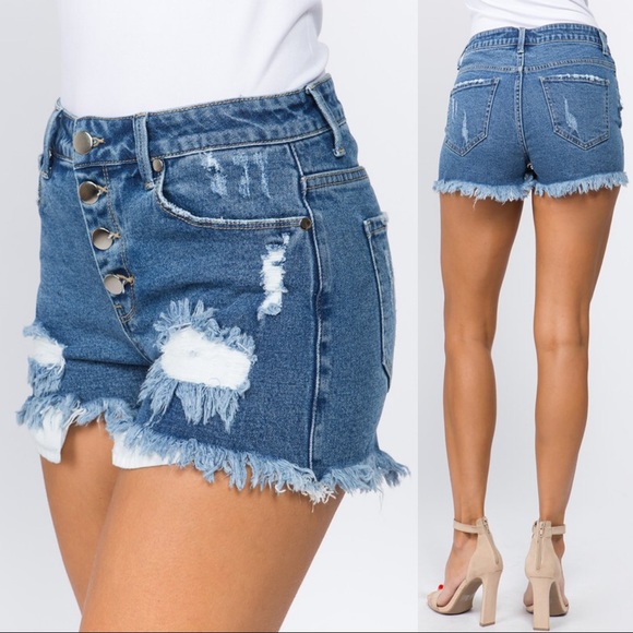 Button fly distressed jean shorts - Picture 5 of 5